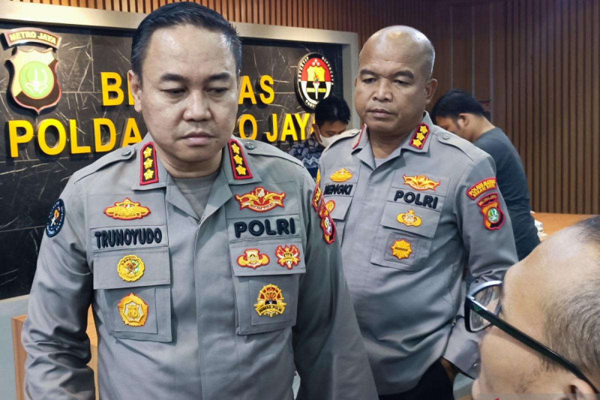 Polisi temukan senjata tajam di TKP penemuan jasad dicor di Bekasi