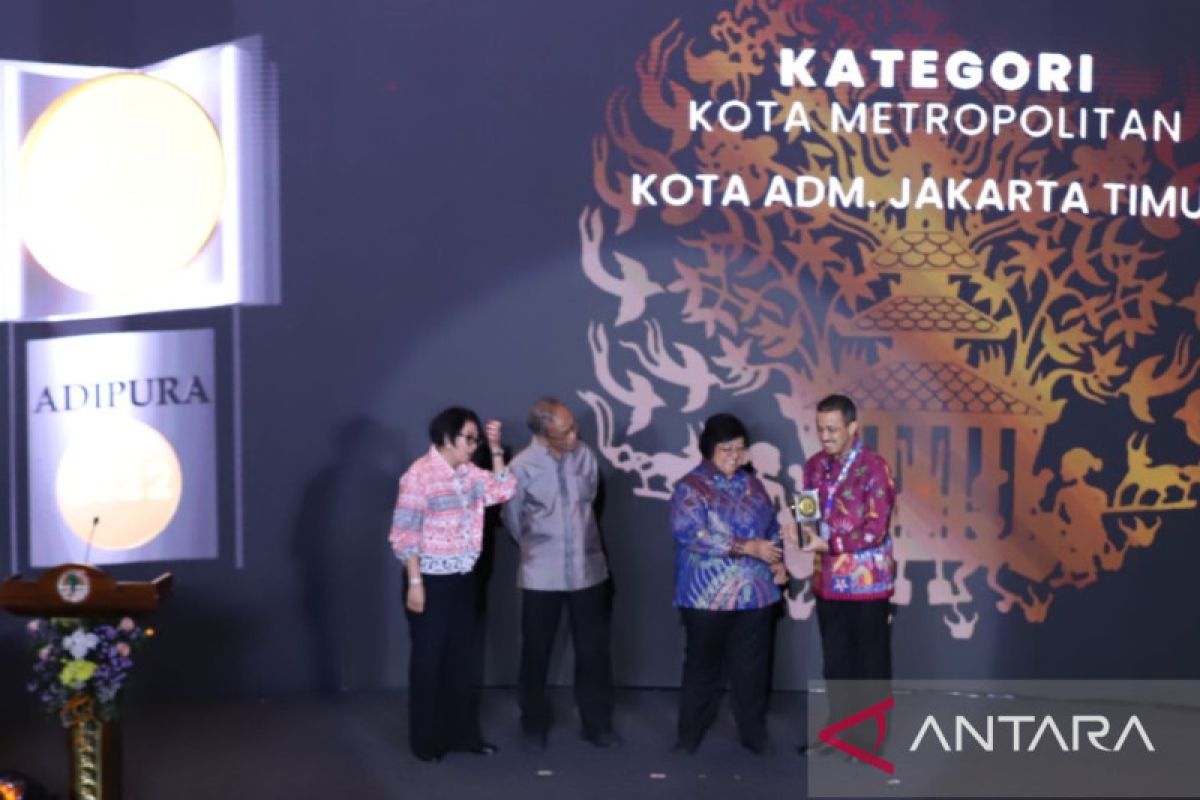 Jakarta Timur raih Piala Adipura dari Kementerian LHK