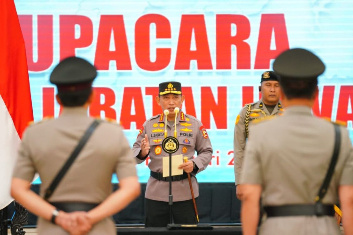 Kapolri Listyo Sigit instruksikan jajaran tingkatkan pelayanan publik