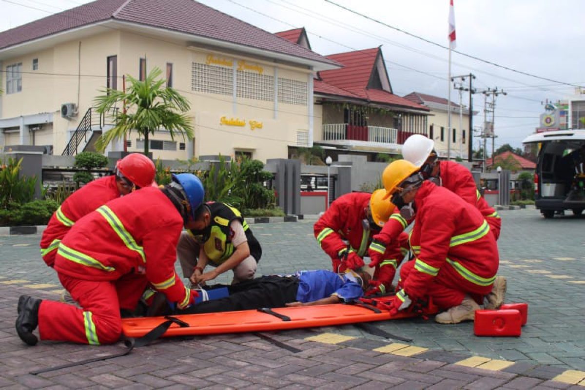 RS Bhayangkara Palangka Raya simulasi evakuasi korban karhutla