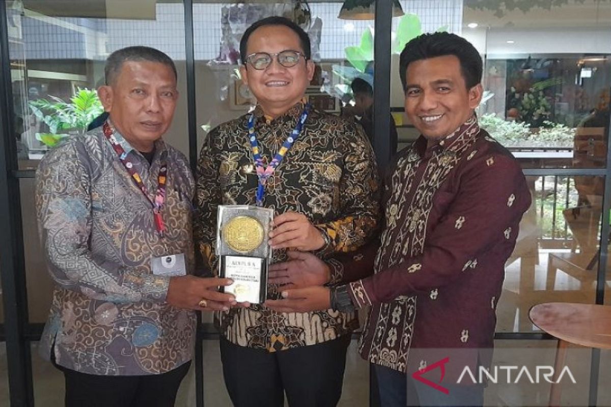 Program "Selasa Bersih" antar Kabupaten Kolaka Utara raih Adipura 2022