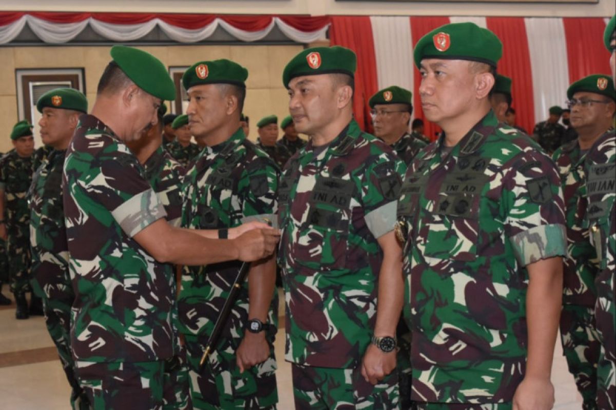 Pangdam XIII/Merdeka sertijab sembilan pejabat utama Kodam