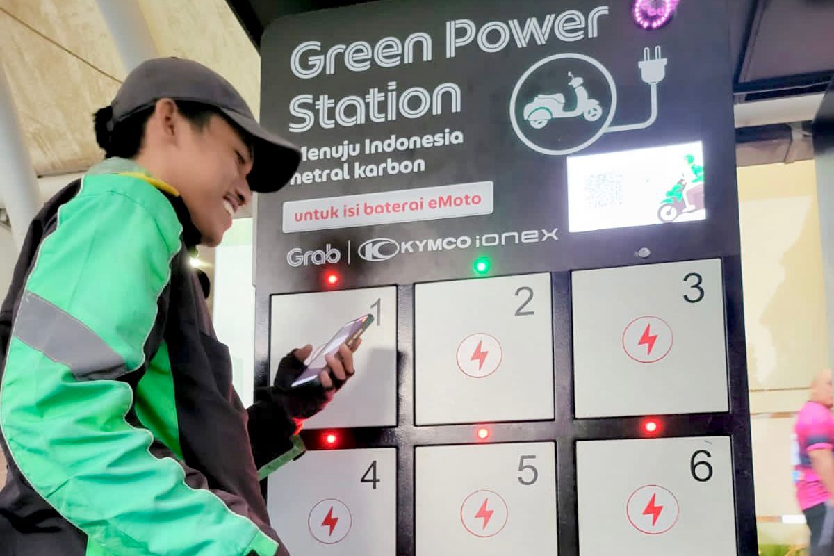 PLN siap suplai 1.500 Charging Station untuk motor listrik greentech