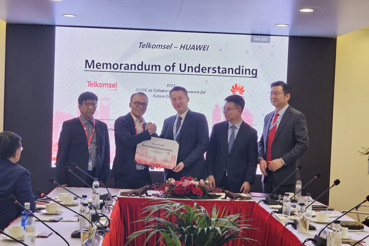 Telkomsel dan Huawei Berkolaborasi untuk eksplorasi Teknologi Bersama Mengadopsi 