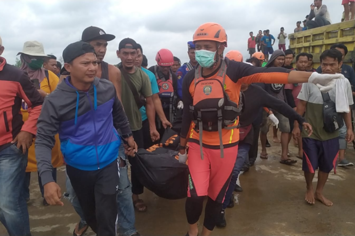Tahsin ditemukan meninggal setelah dua hari  tenggelam di Sungai Kapuas