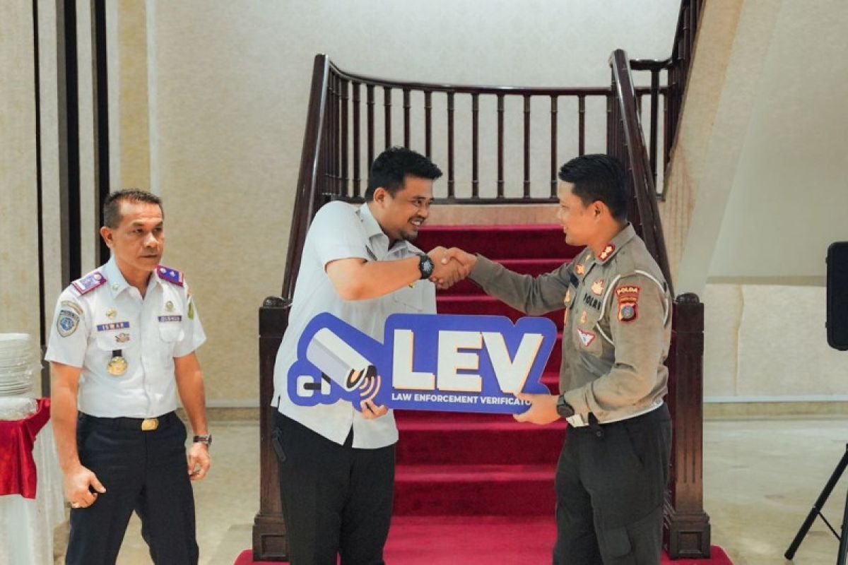 Wali Kota Medan: penyerahan aplikasi LEV dukung kepatuhan berlalu lintas