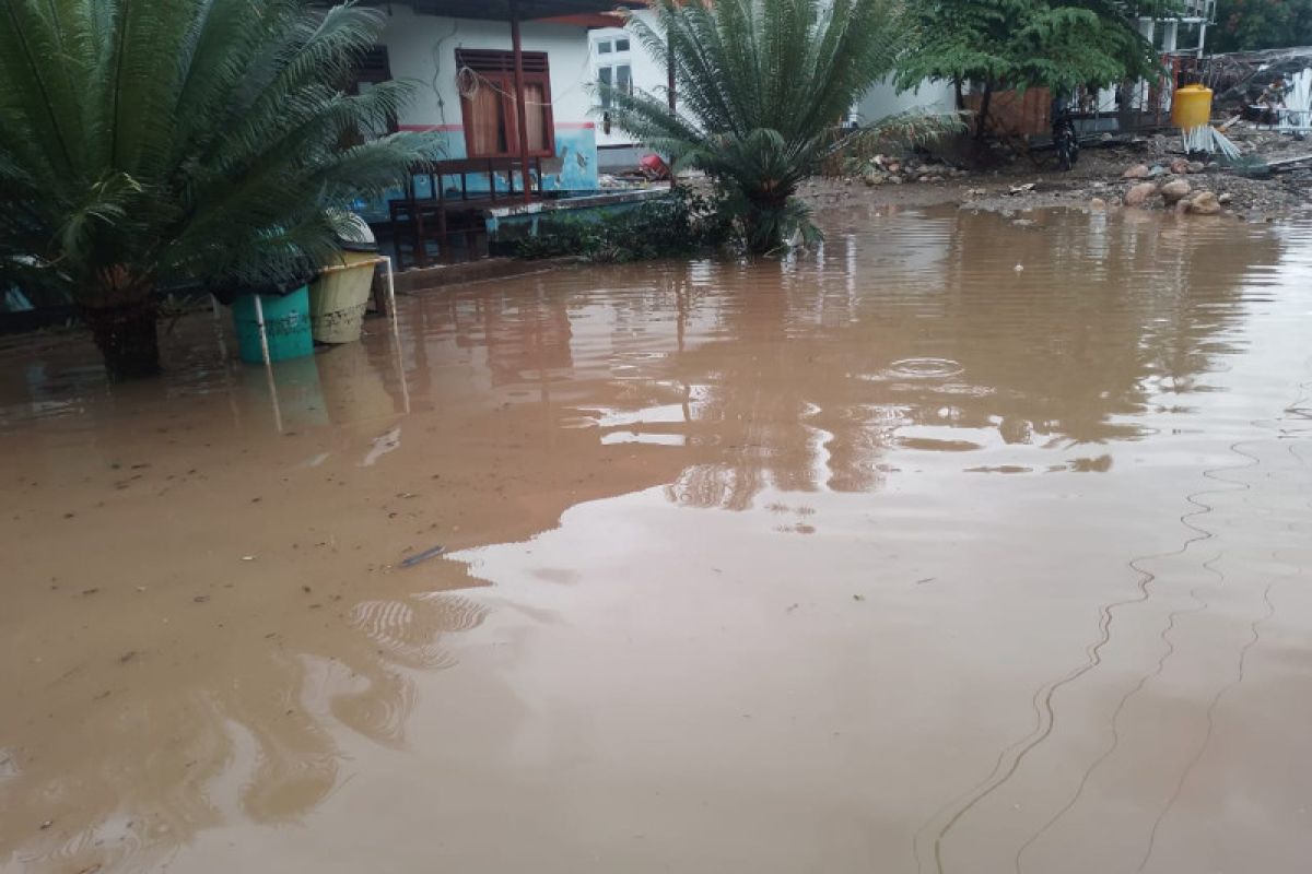 Pelayanan di Puskesmas Naikliu Kabupaten Kupang terhenti akibat dampak banjir