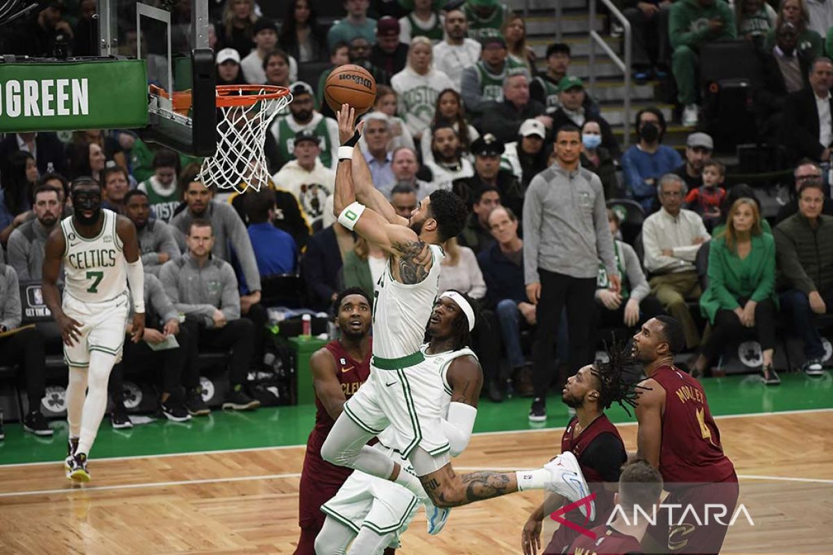 Jayson Tatum cetak 41 poin, Celtics menang 117-113 atas Cavaliers