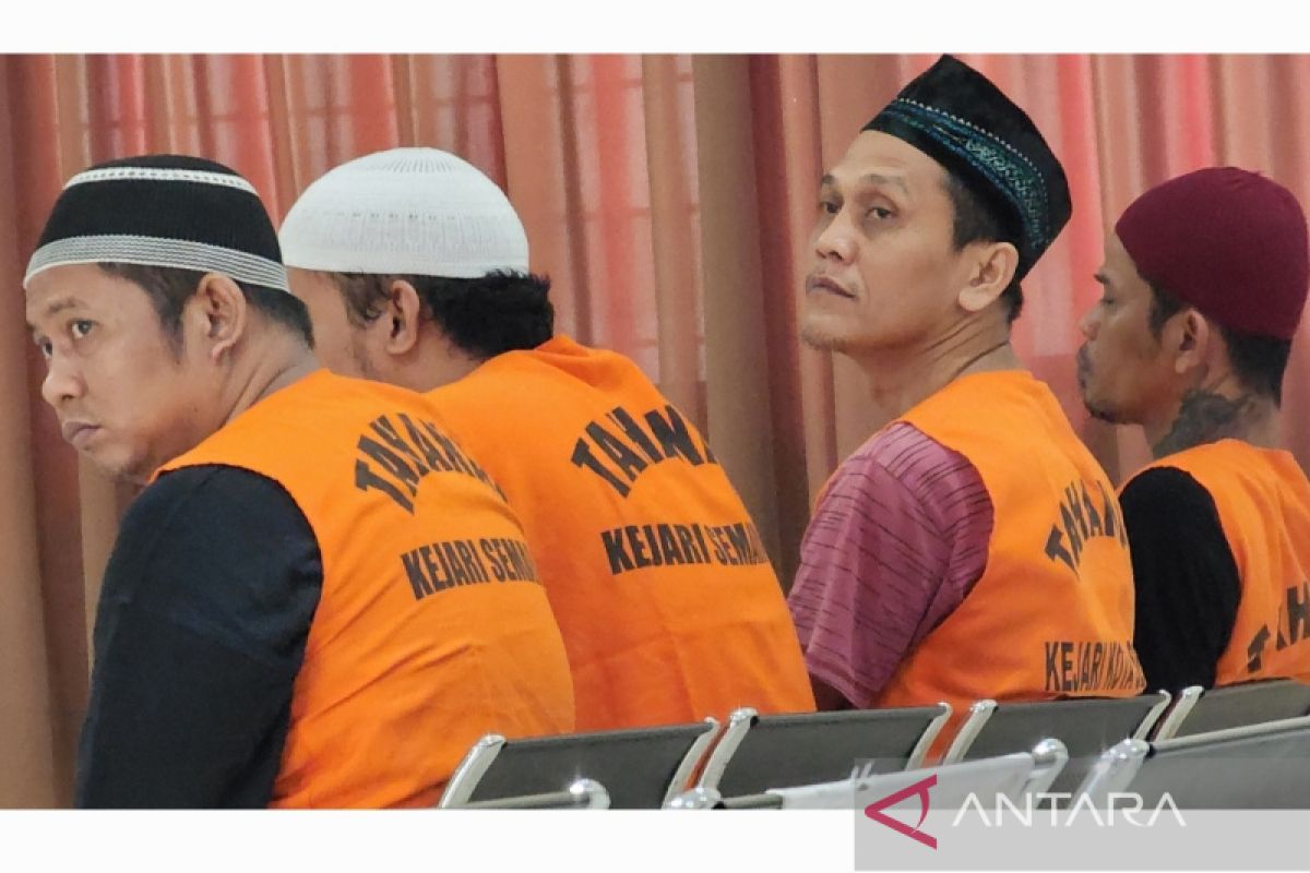 Empat pembunuh bayaran istri TNI dituntut 18 tahun penjara