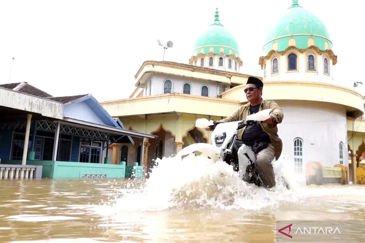 Kemarin, gubernur bantu korban banjir hingga pebalap Kotabaru berjaya di Thailand