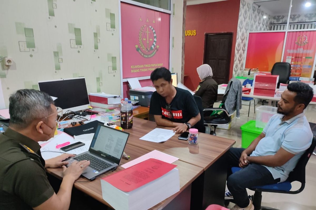 Kejati Papua Barat tahan tersangka korupsi dana KPR