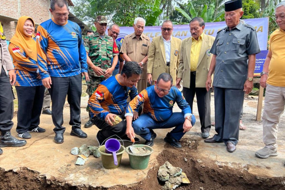 IKAPTK Lampung lakukan bedah rumah warga di Pesawaran