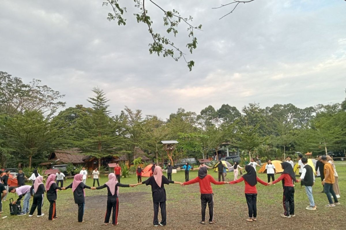 Srikandi Ganjar Sumut Gelar Kegiatan Kemah Budaya Kaum Muda - ANTARA ...