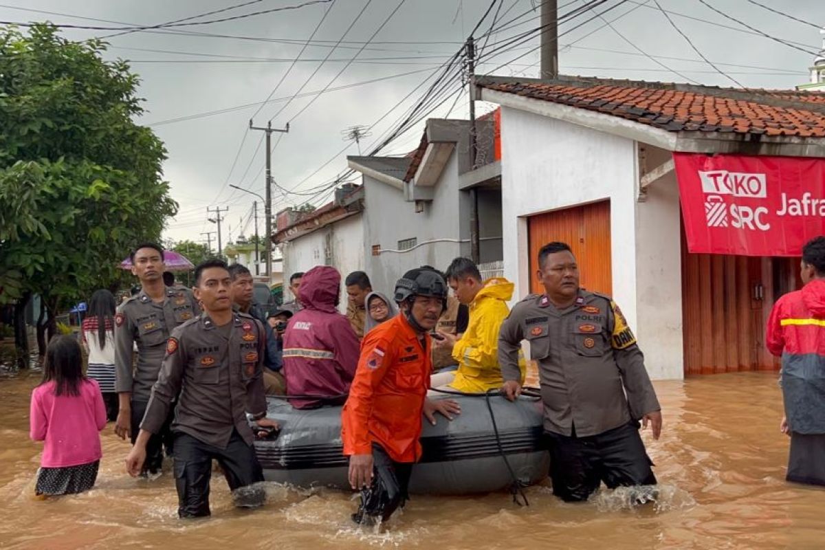 BPBD Jabar catat 28 kecamatan terdampak banjir di Karawang dan Subang
