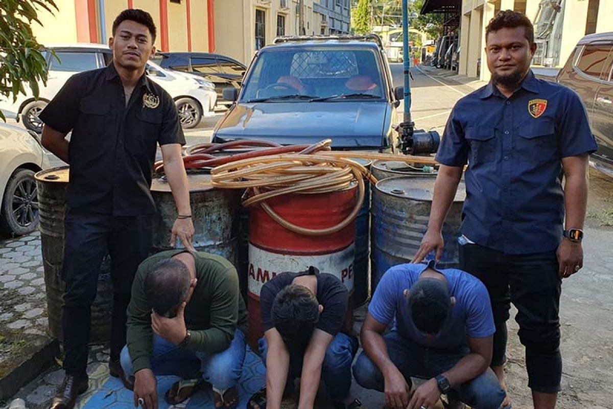 Polisi tangkap tiga pelaku penyalahgunaan 1,5 ton BBM bersubsidi