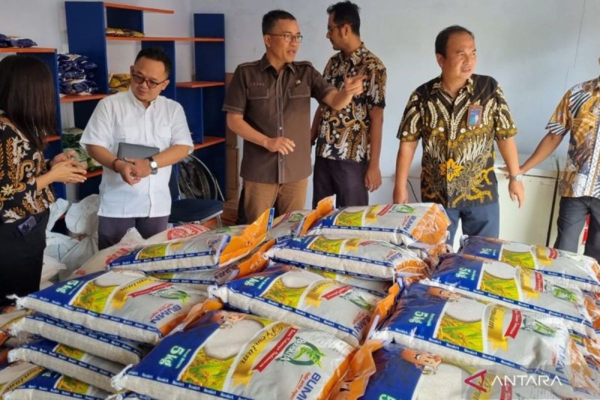 Anggota DPD RI minta Bulog pastikan ketersediaan stok pangan