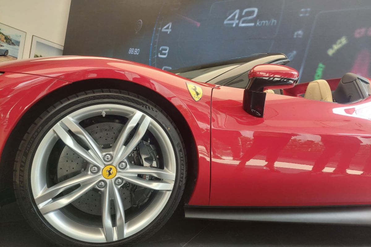 Ferrari bermitra dengan produsen gim ternama Virtual Gaming Worlds