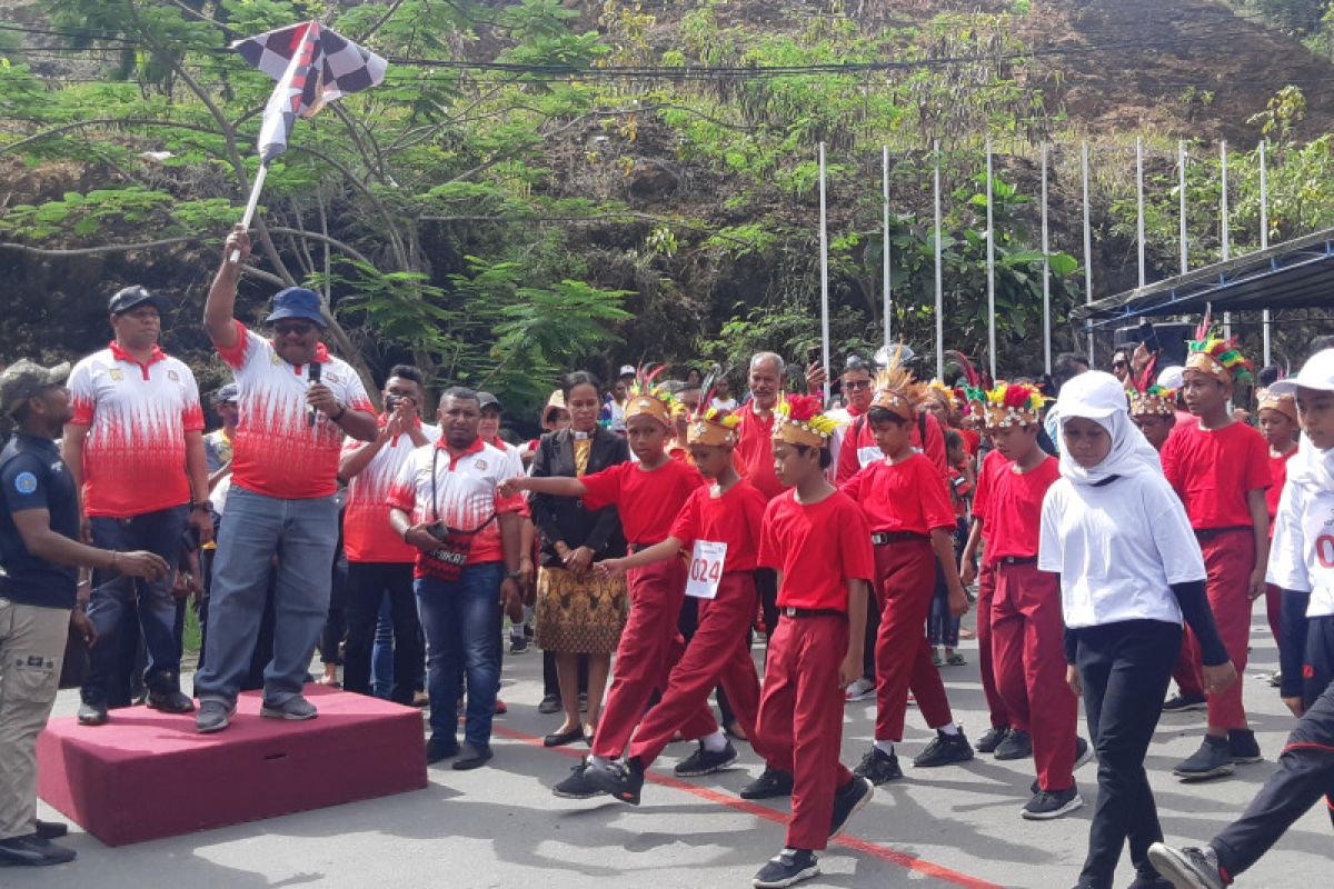 250 regu ikuti lomba gerak jalan santai HUT Kota Jayapura