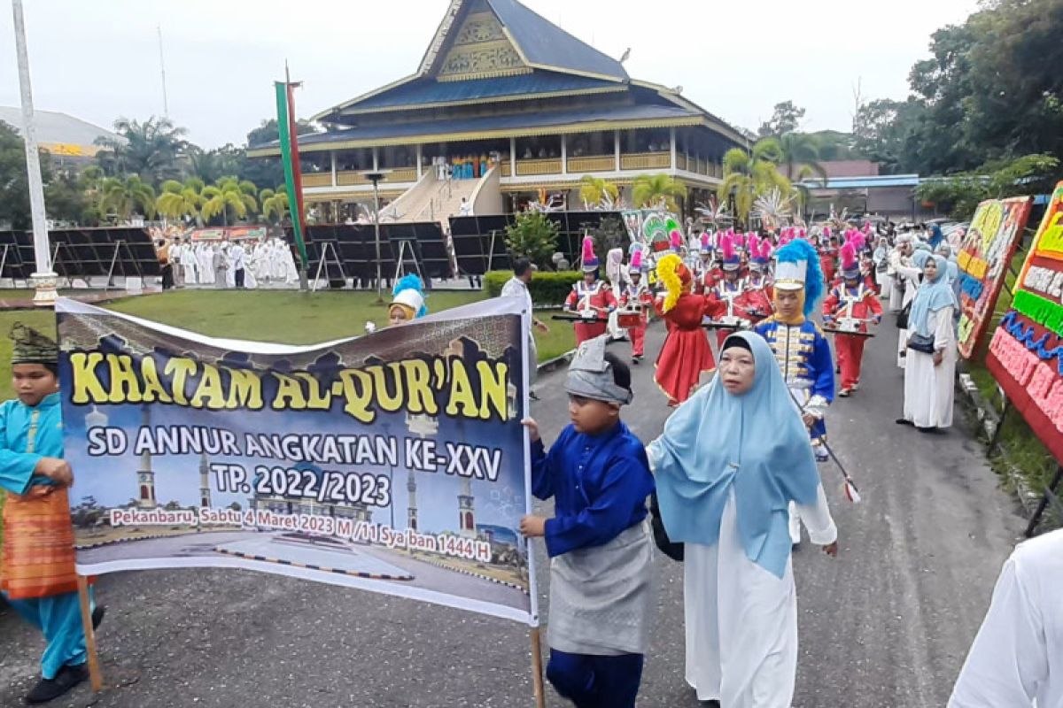 Marching Band meriahkan Khatam Alquran SD Annur Pekanbaru