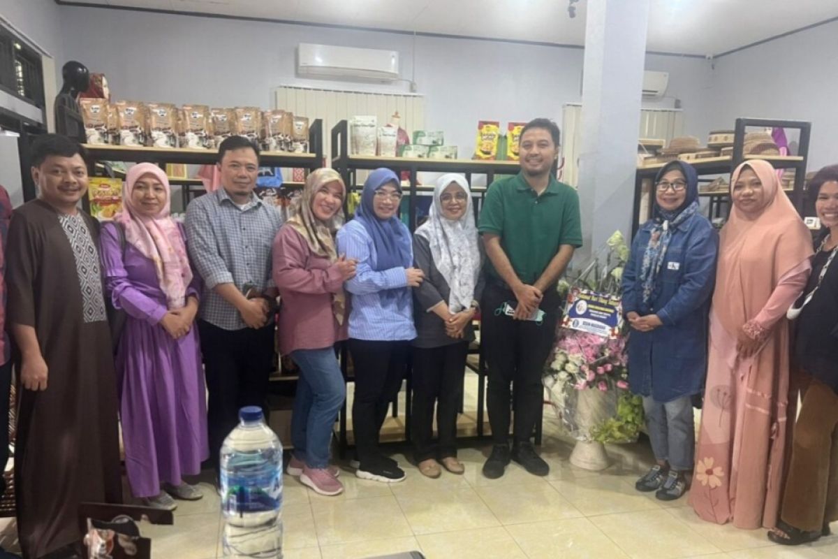 Dekranasda dorong pembentukan asosiasi perajin karawo di Gorontalo