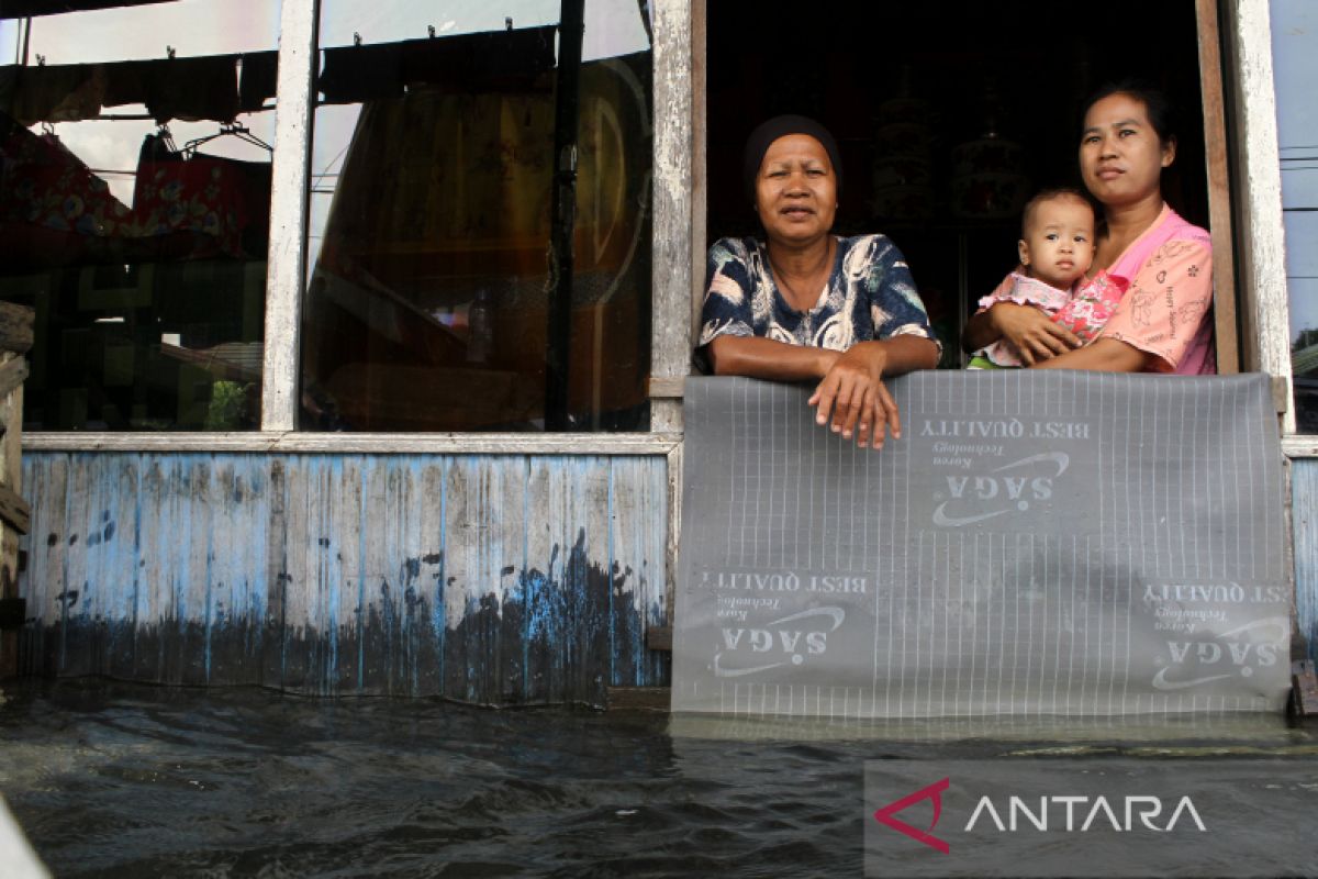 Belasan Ribu Rumah Di Kabupaten Banjar Terendam Banjir - ANTARA News ...