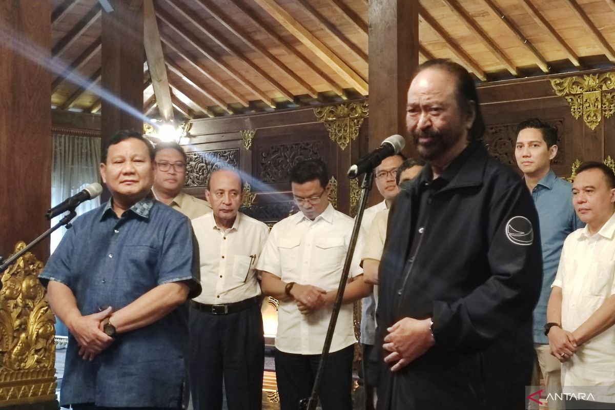 Prabowo dan Surya Paloh sepakat saling hormati arah politik masing-masing