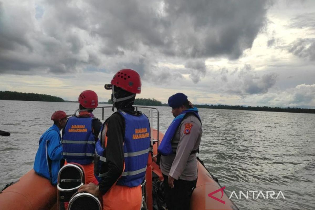 Basarnas cari nelayan yang tenggelam saat cuaca ekstrem di Kotabaru