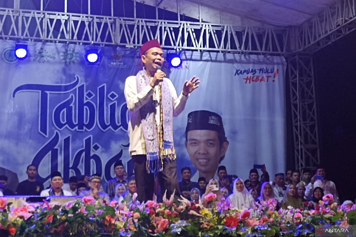 Ceramah di Kapuas Hulu, UAS ajak jaga kerukunan dan keutuhan NKRI