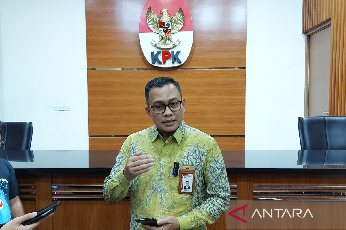 KPK periksa eks anggota DPRD DKI soal tanah Pulogebang