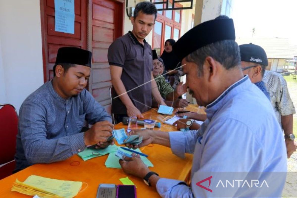 13.005 fakir miskin Aceh Barat terima bantuan Baitul Mal Rp7,6 miliar