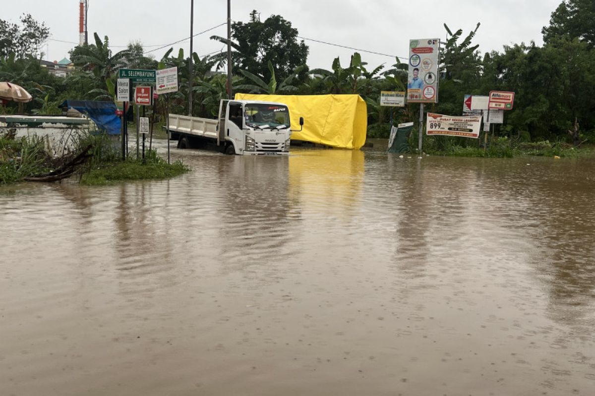 DPRD Batam minta pemda serius tangani banjir dan longsor