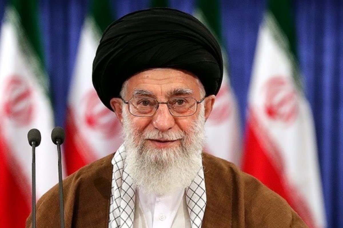 Khamenei: Kami akan buat Israel sesali serangannya di Konsulat Iran