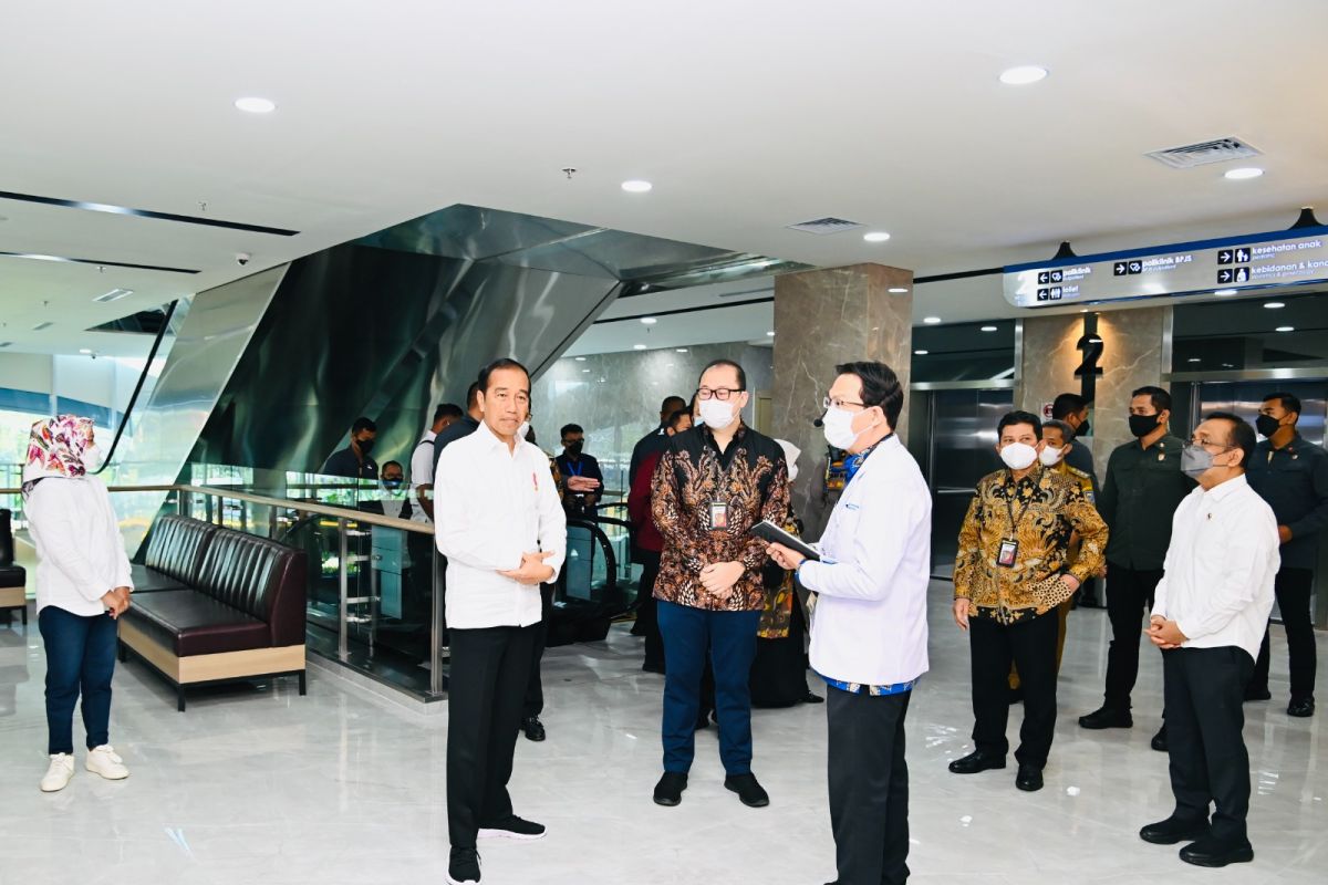Jokowi minta Menkes atasi masalah kekurangan dokter spesialis