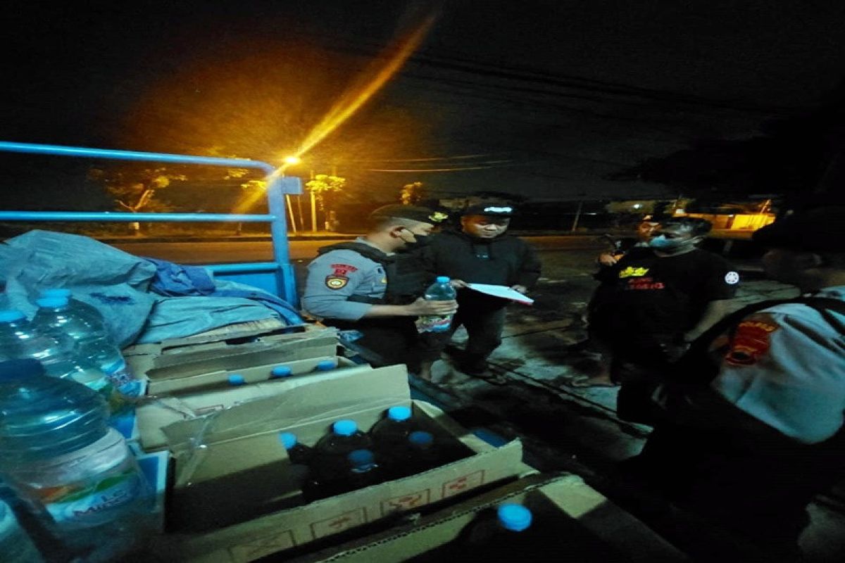 Polisi sita ratusan liter minuman beralkohol jenis Ciu ilegal di Sukoharjo