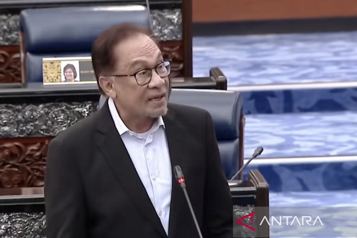 PM Anwar melakukan kunjungan resmi ke Kamboja