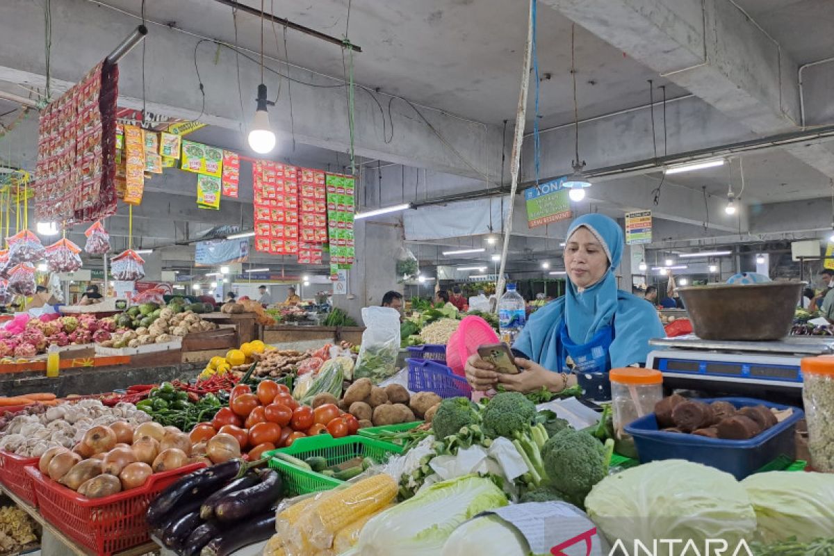 Harga bawang putih di pasar tradisional Bandung terpantau naik