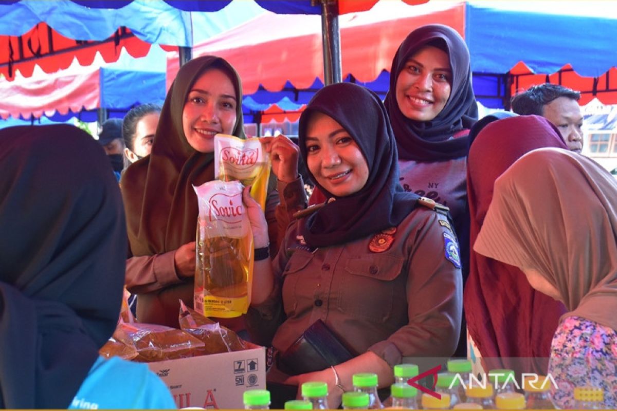 Satpol PP NTB menggelar pasar rakyat menjelang puasa Ramadhan 1444 H