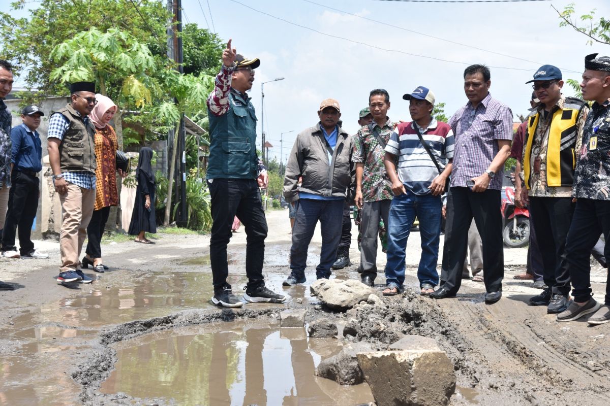 Pemkab Sidoarjo pastikan jalan Tarik-Mlirip dibeton tahun ini