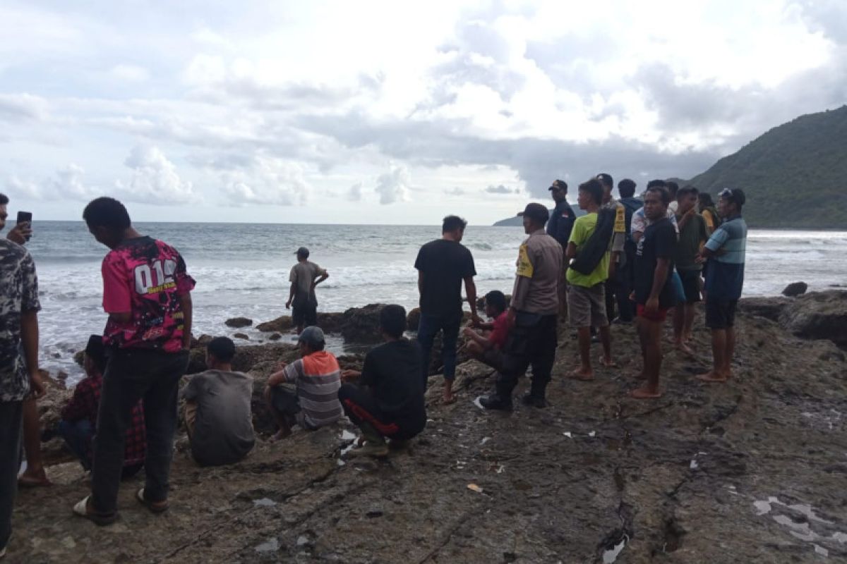 Tim SAR cari remaja tenggelam di Pantai Lere Bima