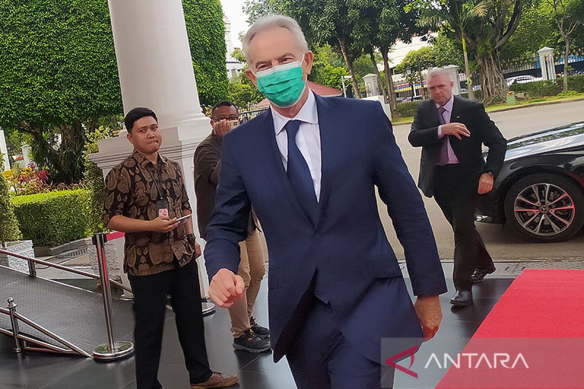 Mantan PM Inggris Tony Blair tiba di Istana Kepresidenan