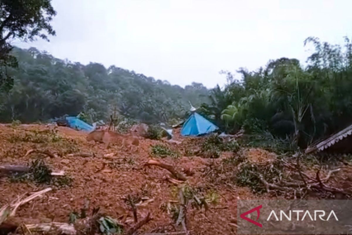 47 orang korban longsor di Serasan Natuna belum ditemukan