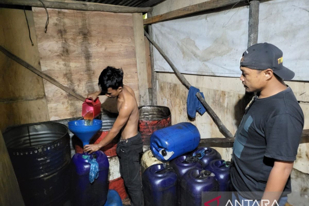 Membongkar bisnis ilegal BBM bersubsidi di Palembang