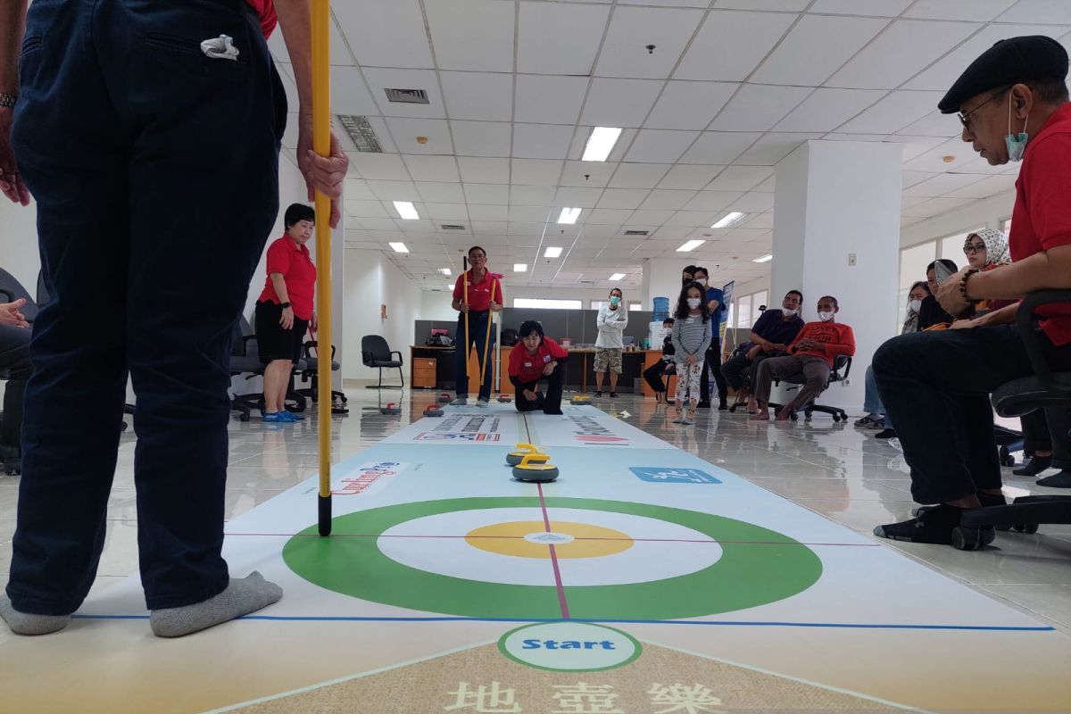 Floorcurling hadir di Indonesia sebagai olahraga inklusif