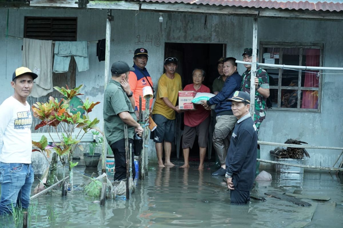Banjir berdampak pada 63.519 orang di Kabupaten Sambas