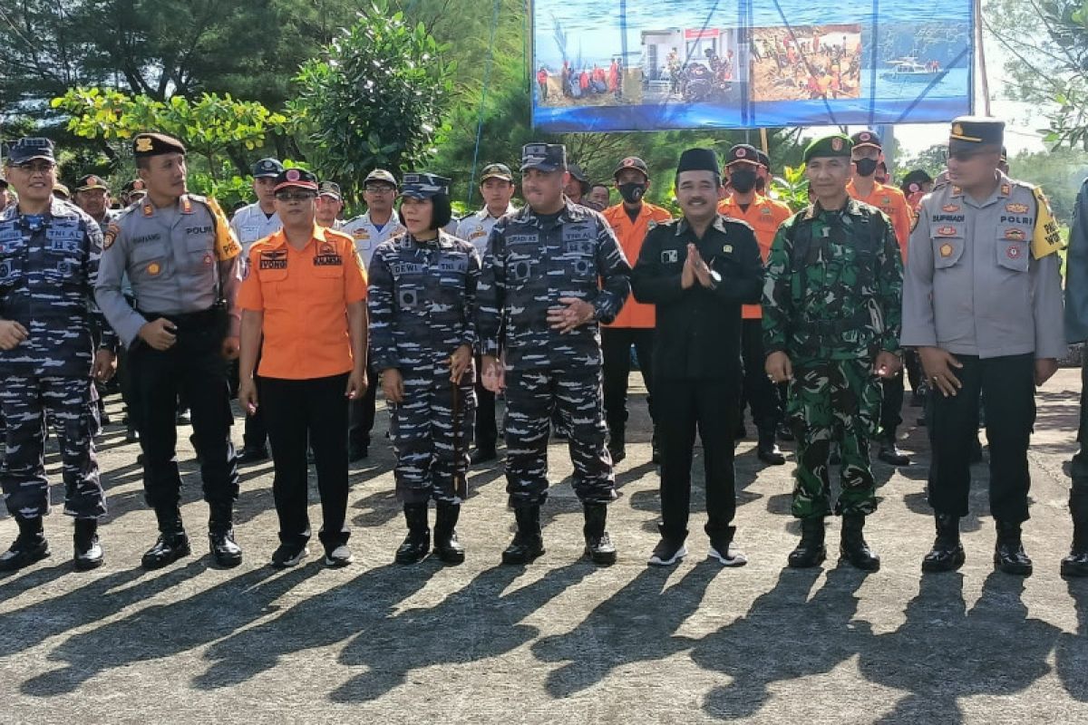 Latihan penanggulangan bencana digelar TNI-AL di Blitar