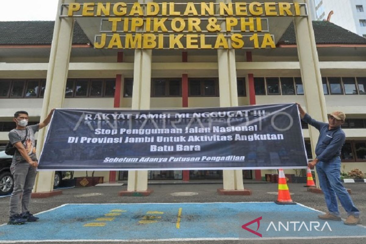 Aliansi Rakyat Jambi gugat jalan rusak akibat tambang batu bara