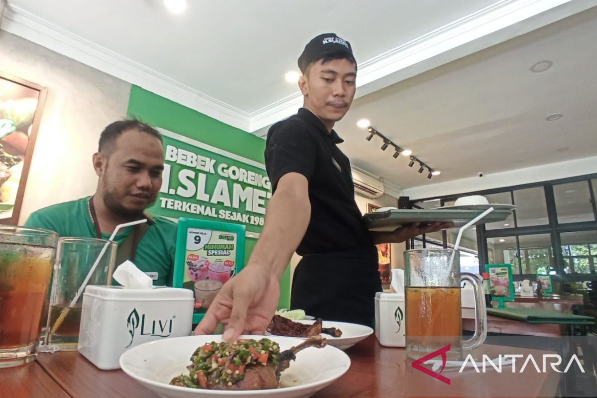 Bebek Goreng H. Slamet Padang siapkan menu khusus saat Ramadhan