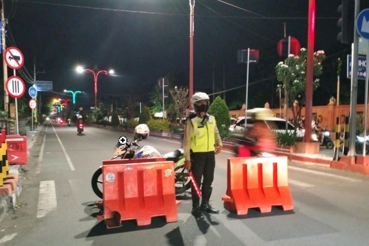 Polisi siapkan jalur alternatif  imbas pengecoran jalan di Mojokerto