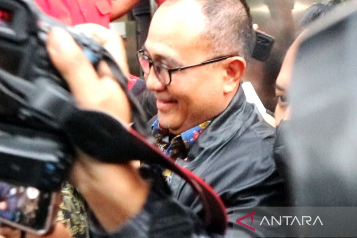 Rafael Alun tegaskan tak akan kabur ke luar negeri