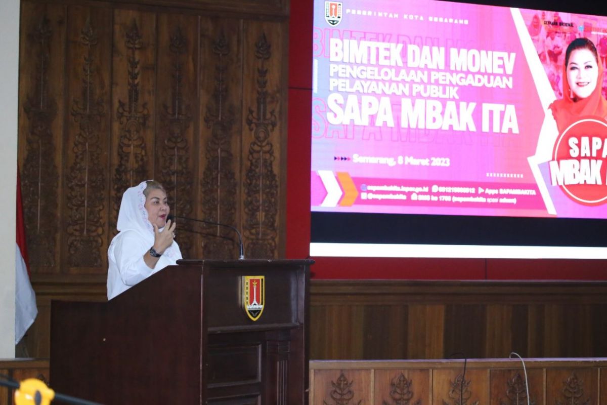 Wali Kota Semarang meminta pengelola kanal "Sapa Mbak Ita" responsif